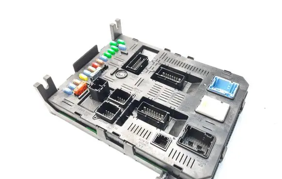 Peugeot 307 Comfort/convenience module 9663510280 K1337