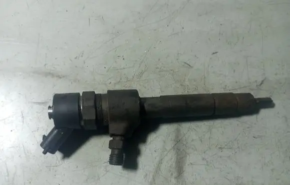 Opel Zafira B Fuel injector 0445110165
