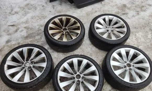 Volkswagen PASSAT CC R18 alloy rim 