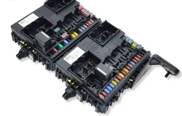Land Rover Range Rover Sport L461 Fuse module M8E214N030AC S8E214N030CA