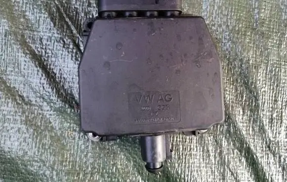 Volkswagen Jetta V Turbo solenoid valve 6Q0906625E