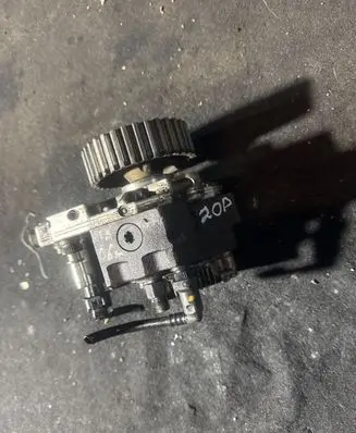 Mazda 3 I Fuel injection high pressure pump 0445010089 9651844380
