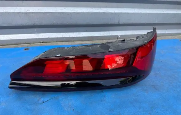 Audi Q7 4M Rear/tail lights 4M0945094Q L808744 L80674400ZH