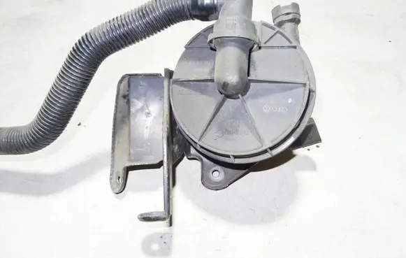 Audi A4 S4 B6 8E 8H Secondary air pump 06A959253B