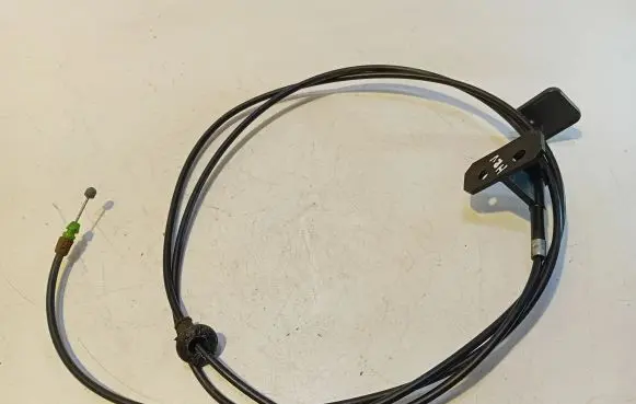 Honda HR-V Engine bonnet/hood lock release cable 