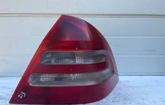 Mercedes-Benz C W203 Rear/tail lights