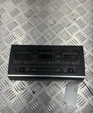 Audi A4 S4 B7 8E 8H Climate control unit 8E0820043AK