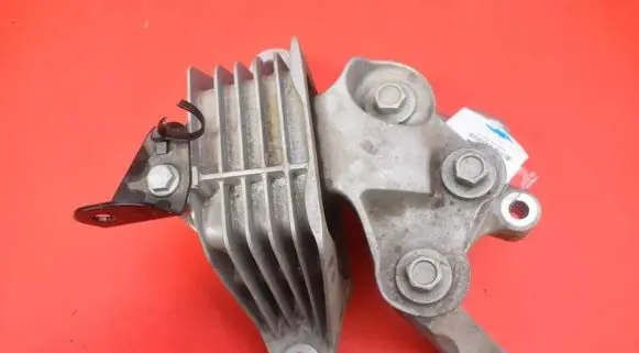 Opel Insignia A Gearbox mounting bracket 84248716