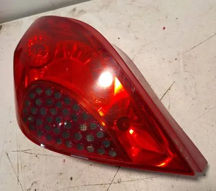 Peugeot 207 Rear/tail lights 05038 E205038