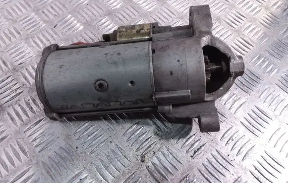 Renault Laguna II Starter motor D7R53 8200106788