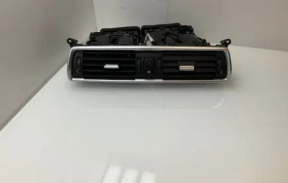 BMW 5 GT F07 Dash center air vent grill 9142590 116116 9251003