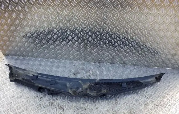 Mercedes-Benz C W204 Wiper trim A2048301813