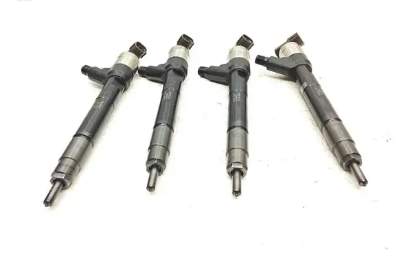 Opel Astra J Fuel injectors set 55570012 01S15196