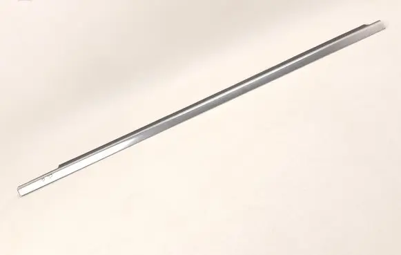 Mercedes-Benz ML W166 Front door glass trim molding A1667250265