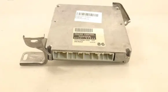 Toyota Avensis T250 Engine control unit/module ECU 8966105860