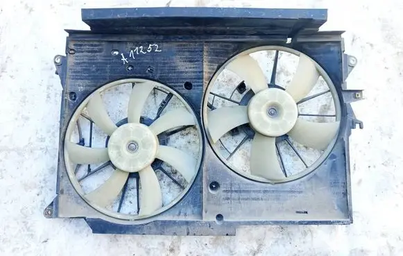 Toyota RAV 4 (XA30) Radiator cooling fan shroud 1680009170