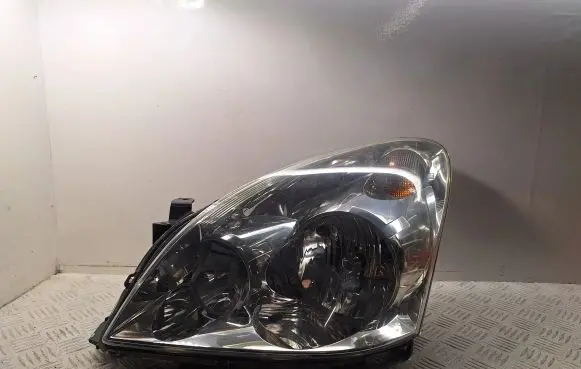 Toyota Corolla Verso AR10 Headlight/headlamp 811700F010 7357230400