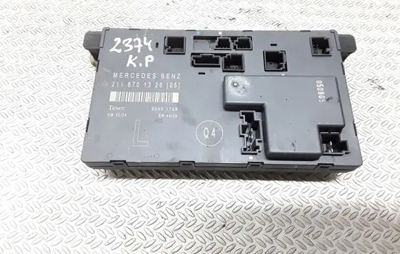 Mercedes-Benz E W211 Door control unit/module 2118701326