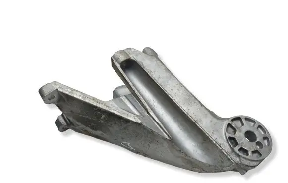 Volkswagen Touareg II Engine mounting bracket 03H199308