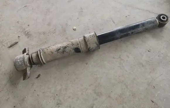 Buick Encore I Rear shock absorber/damper