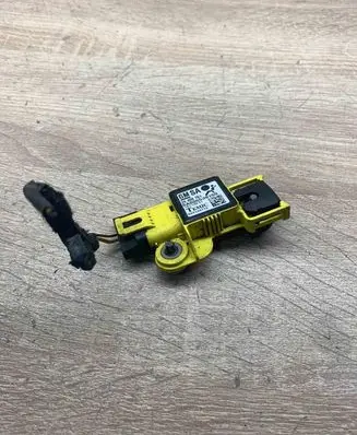 Opel Zafira B Airbag deployment crash/impact sensor 24460761 SA006539150 343149712