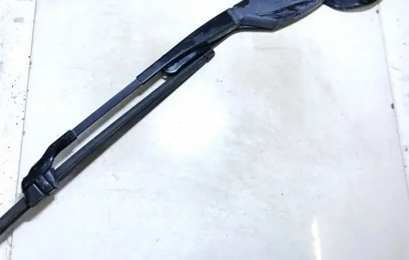 Mercedes-Benz E W211 Front wiper blade arm 2118201344