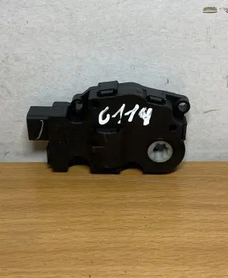 BMW 1 F20 F21 A/C air flow flap actuator/motor C114 T1015556H