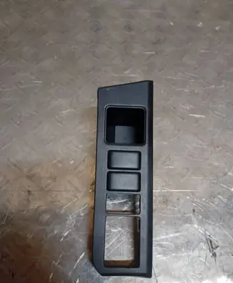Nissan Note (E11) Mirror switch trim 684859U100 P10971