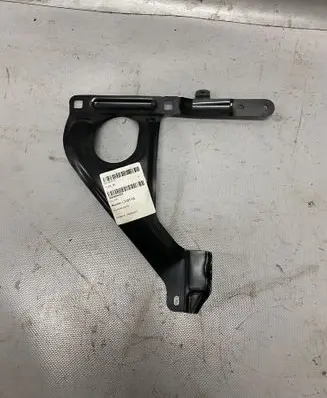 Headlight/headlamp mounting bracket
