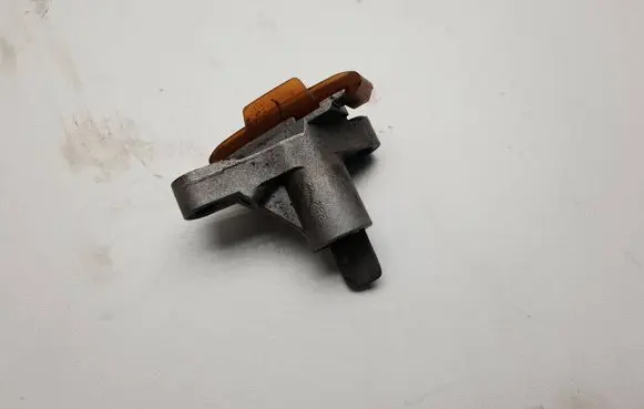 Land Rover Range Rover L322 Slide rail for timing chain 4R8Q6L266AA