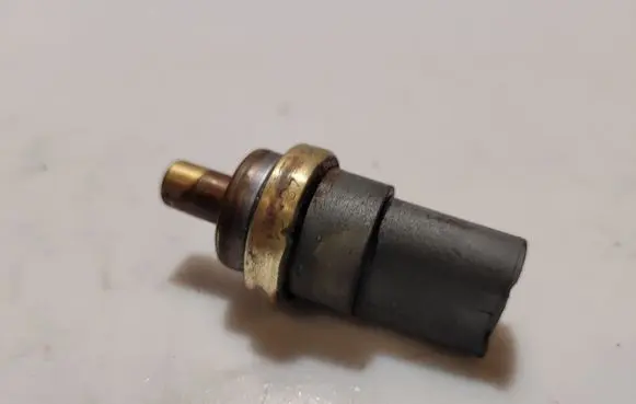 Volkswagen PASSAT B7 Coolant temperature sensor 06A919501A
