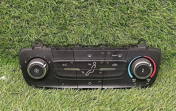 Ford Focus Climate control unit F1ET19980JF