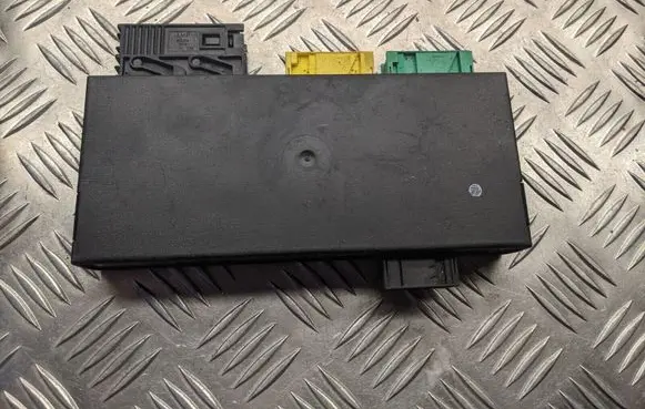 BMW 5 E34 Comfort/convenience module 61358369483