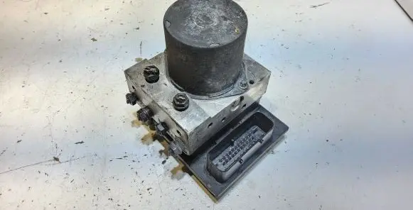 BMW 5 E60 E61 ABS Pump 6768906 6768908 0265234134