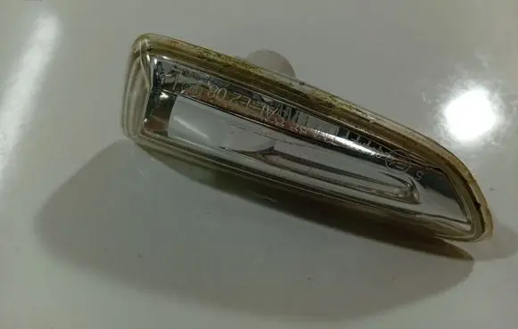 Opel Astra J Front fender indicator light 13273103