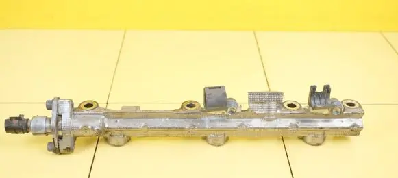 Lexus GS 300 350 430 450H Fuel line pipe 19SP24