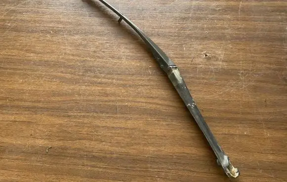 BMW 5 E39 Wiper trim