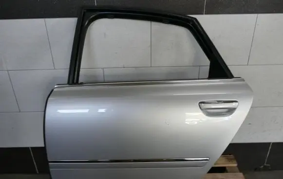 Audi A8 S8 D3 4E Rear door