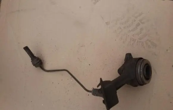 Ford Escort Clutch slave cylinder 