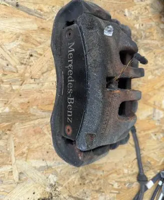 Mercedes-Benz Vito Viano W447 Front brake caliper B91903