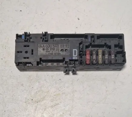 Mercedes-Benz E W211 Fuse box set A0005400372 501413 05376120