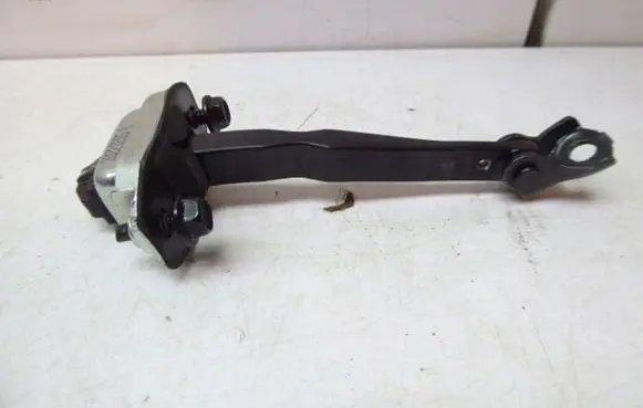 MG ZS Front door check strap stopper 20221215B