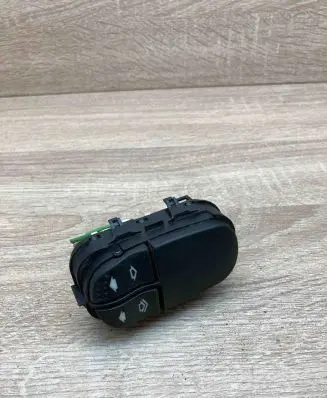 Ford Focus Electric window control switch 98AG14529AS