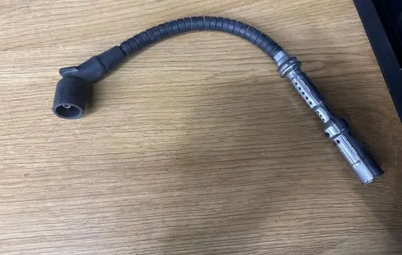 BMW 3 E46 Ignition plug leads 13290