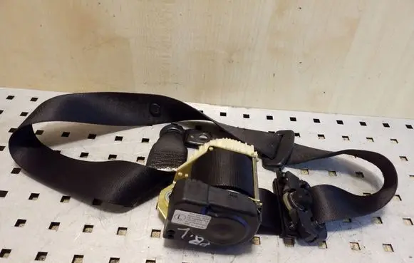 BMW X5 E53 Front seatbelt