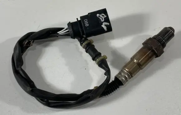 Volkswagen Golf V Lambda probe sensor 03C906262F 0258006811 0258006812
