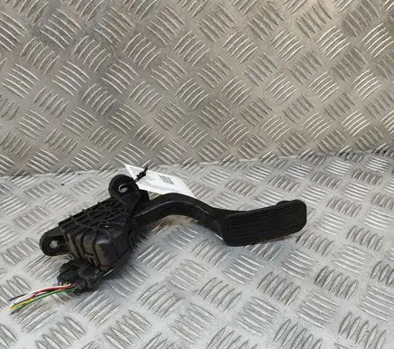 Toyota Prius (XW20) Accelerator throttle pedal 7812047050