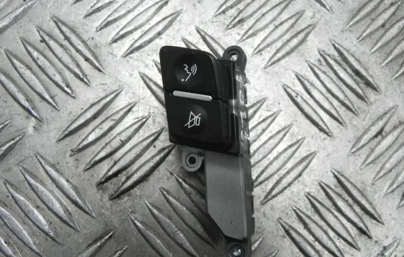 KIA Sorento Steering wheel buttons/switches 967202P100
