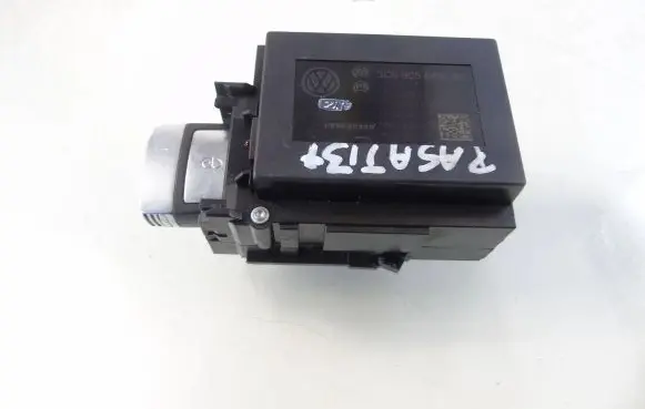Volkswagen PASSAT B7 Ignition lock 3C0905843AD