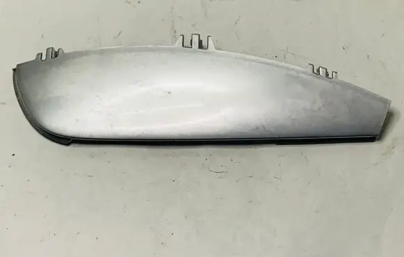Mercedes-Benz R W251 Center console decorative trim A25106836014 A2510683601428